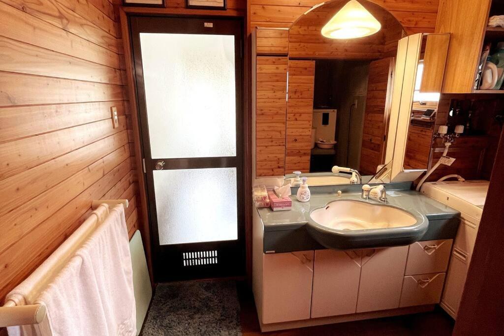 Holiday home Upopoiログハウス: Bbq付き庭園ステイ